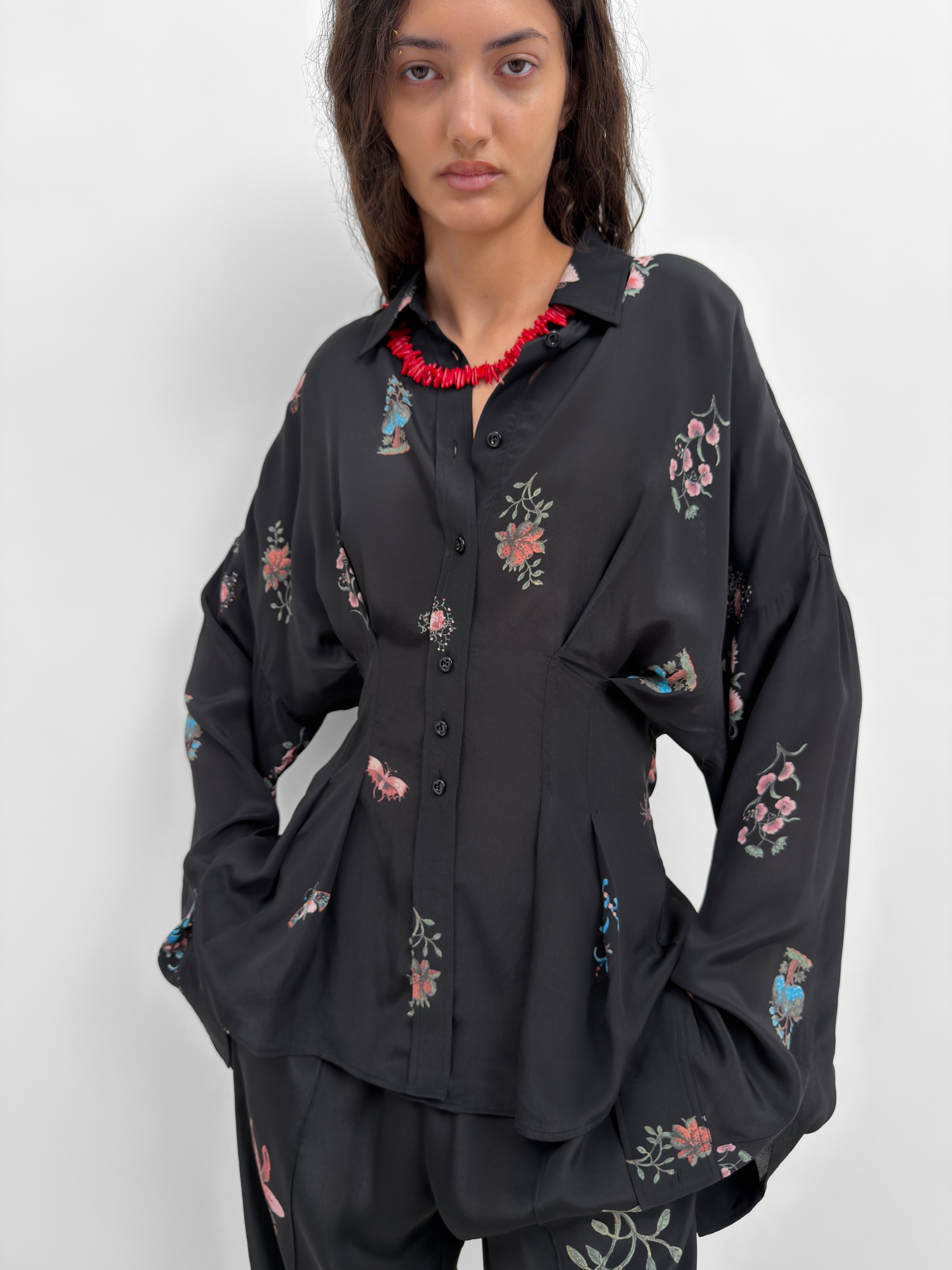 The Apollo cinched shirt in Duchess