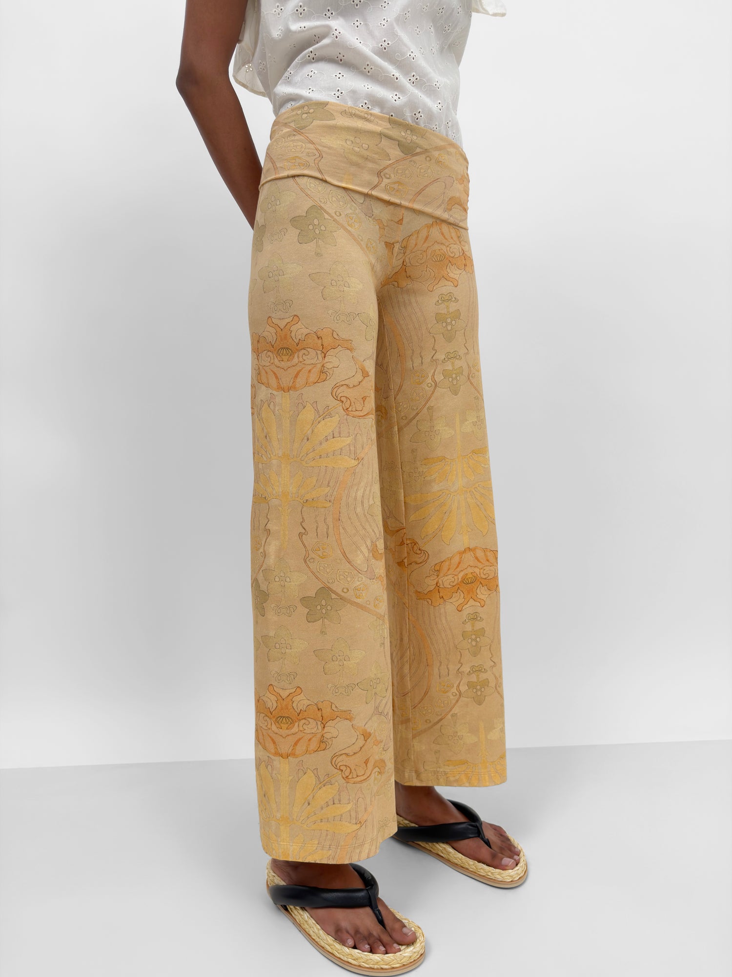 The Elise jersey pants in Tulip print
