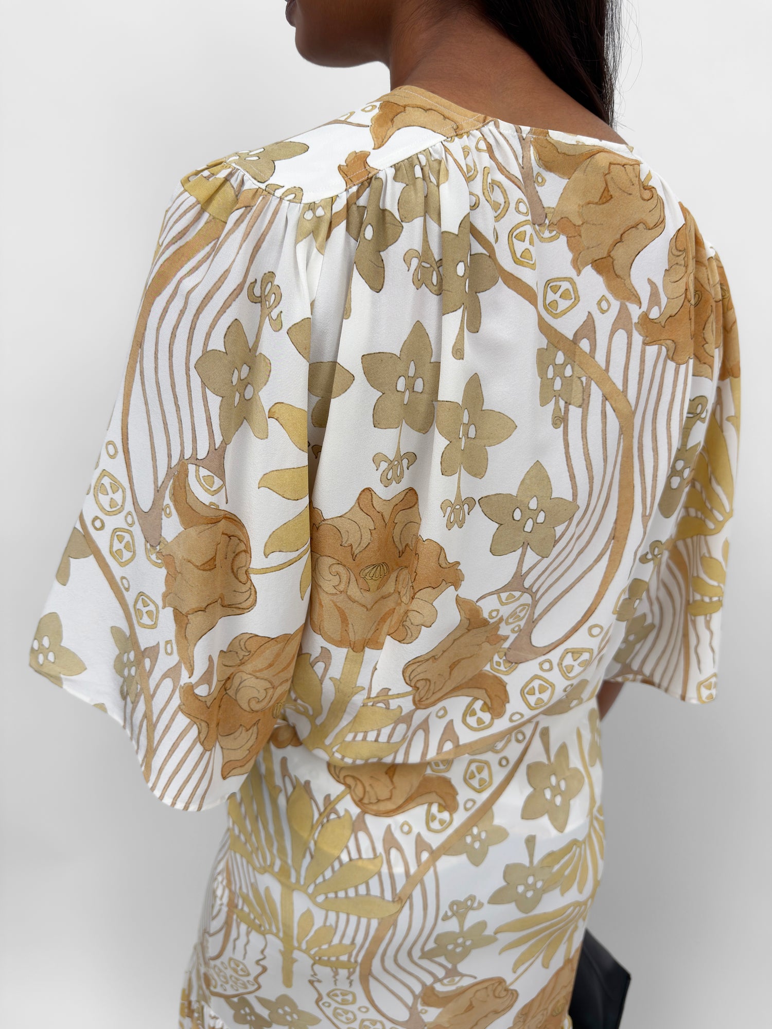 The Wiveka Tulip blouse