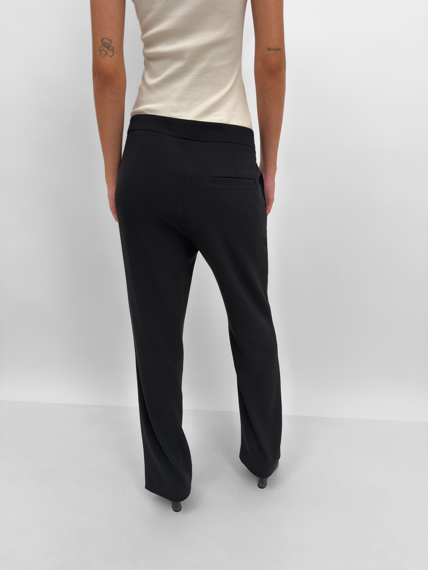 The Aniara soft crepe pant