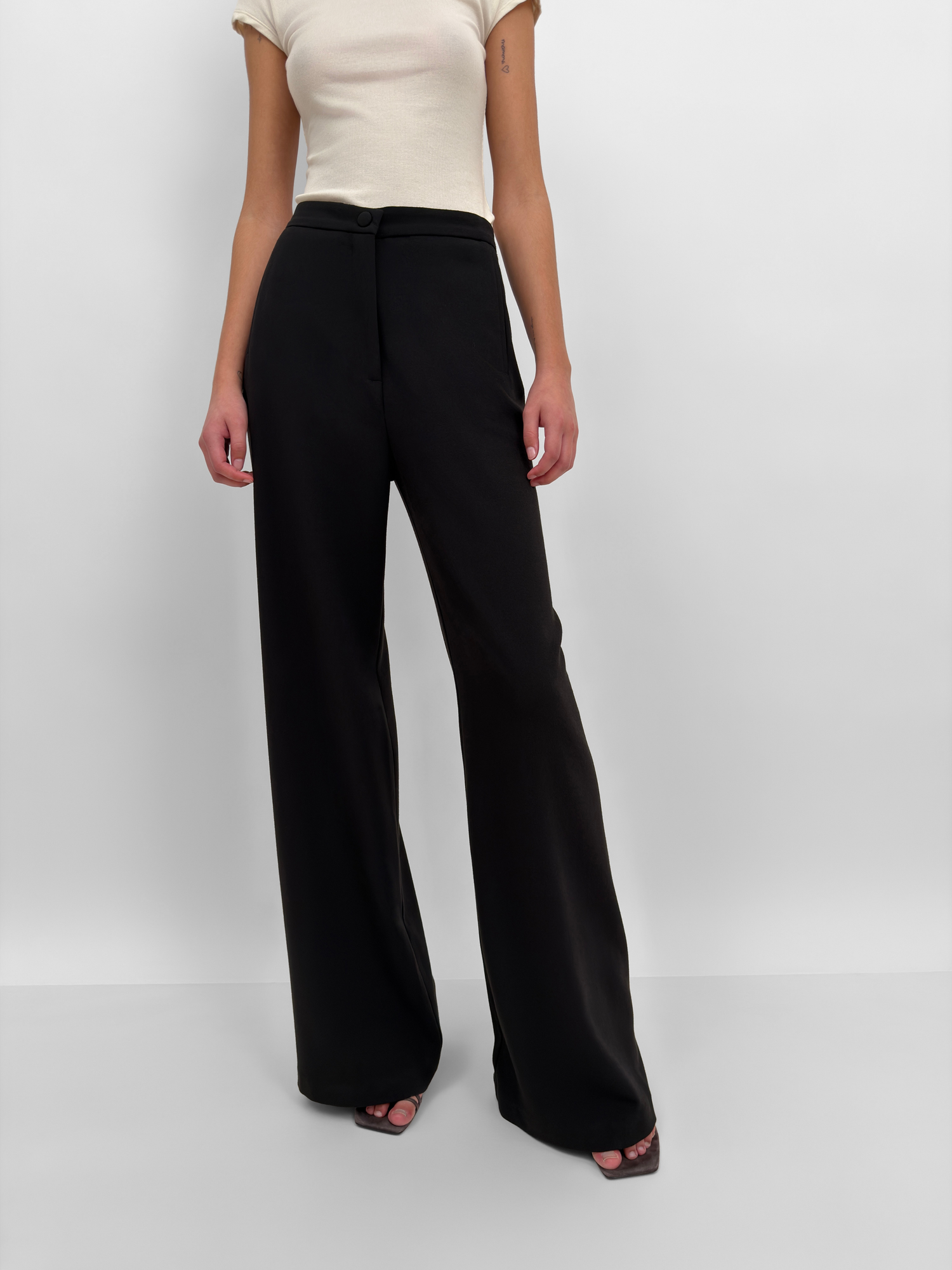 The Sini soft suiting pant