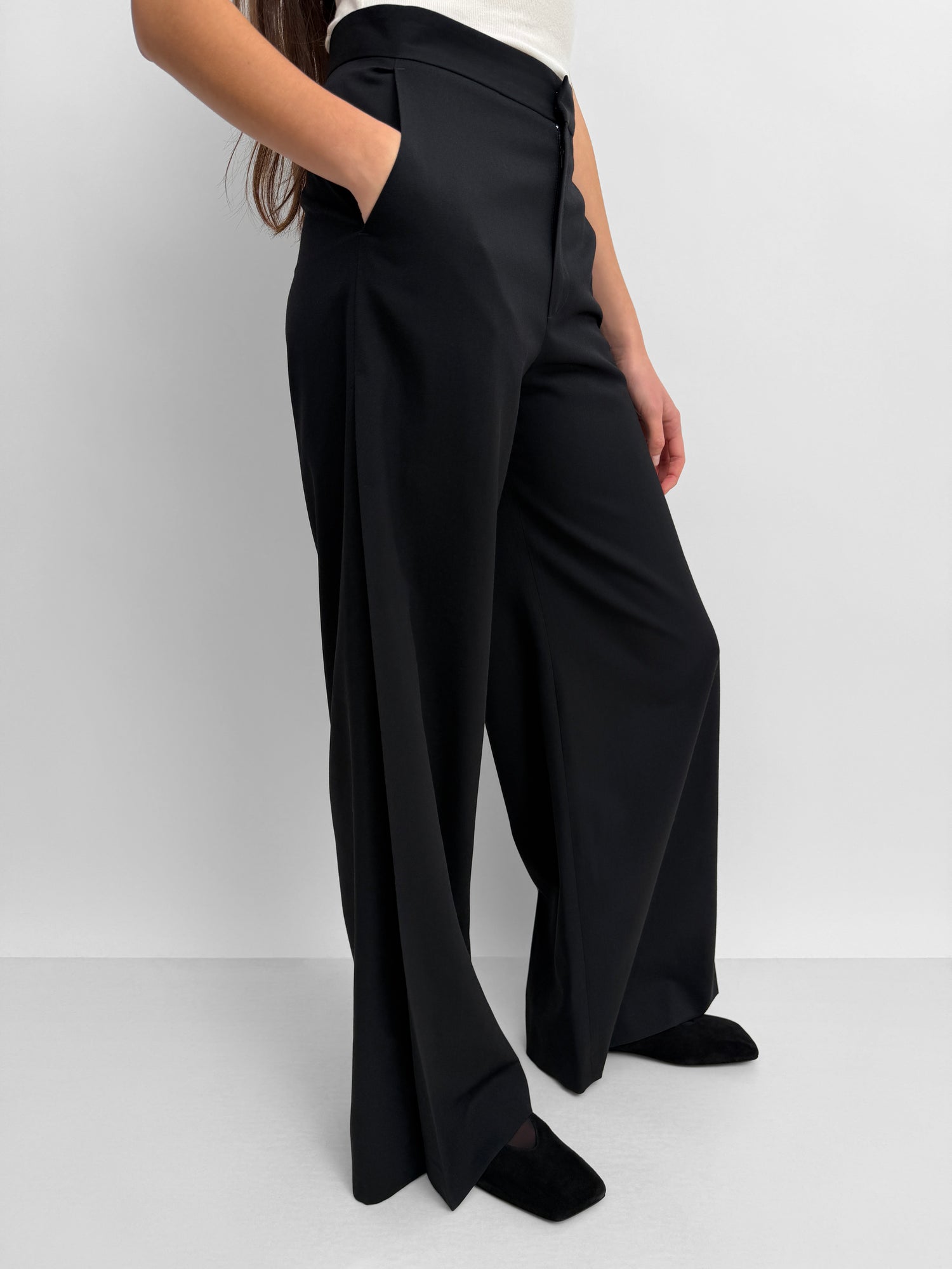 The Nora fluid pant