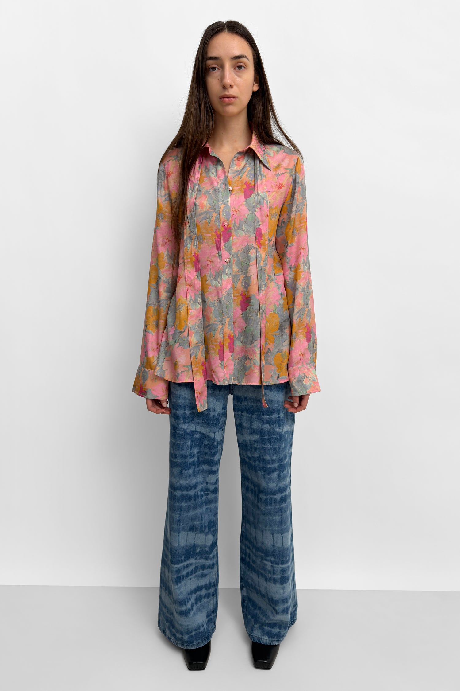 The Euni shiny shirt blouse