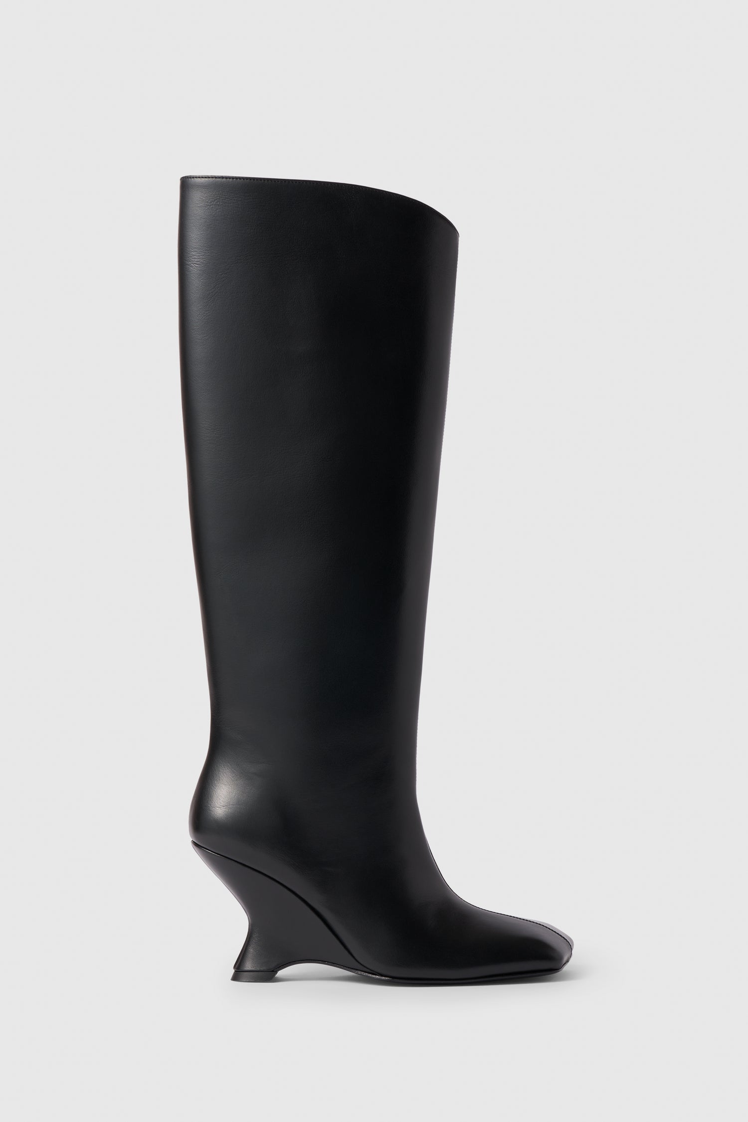 The Lyla leather boot