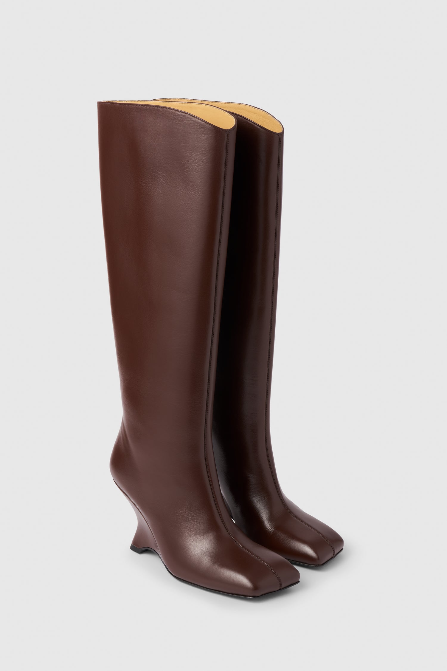 The Lyla leather boot