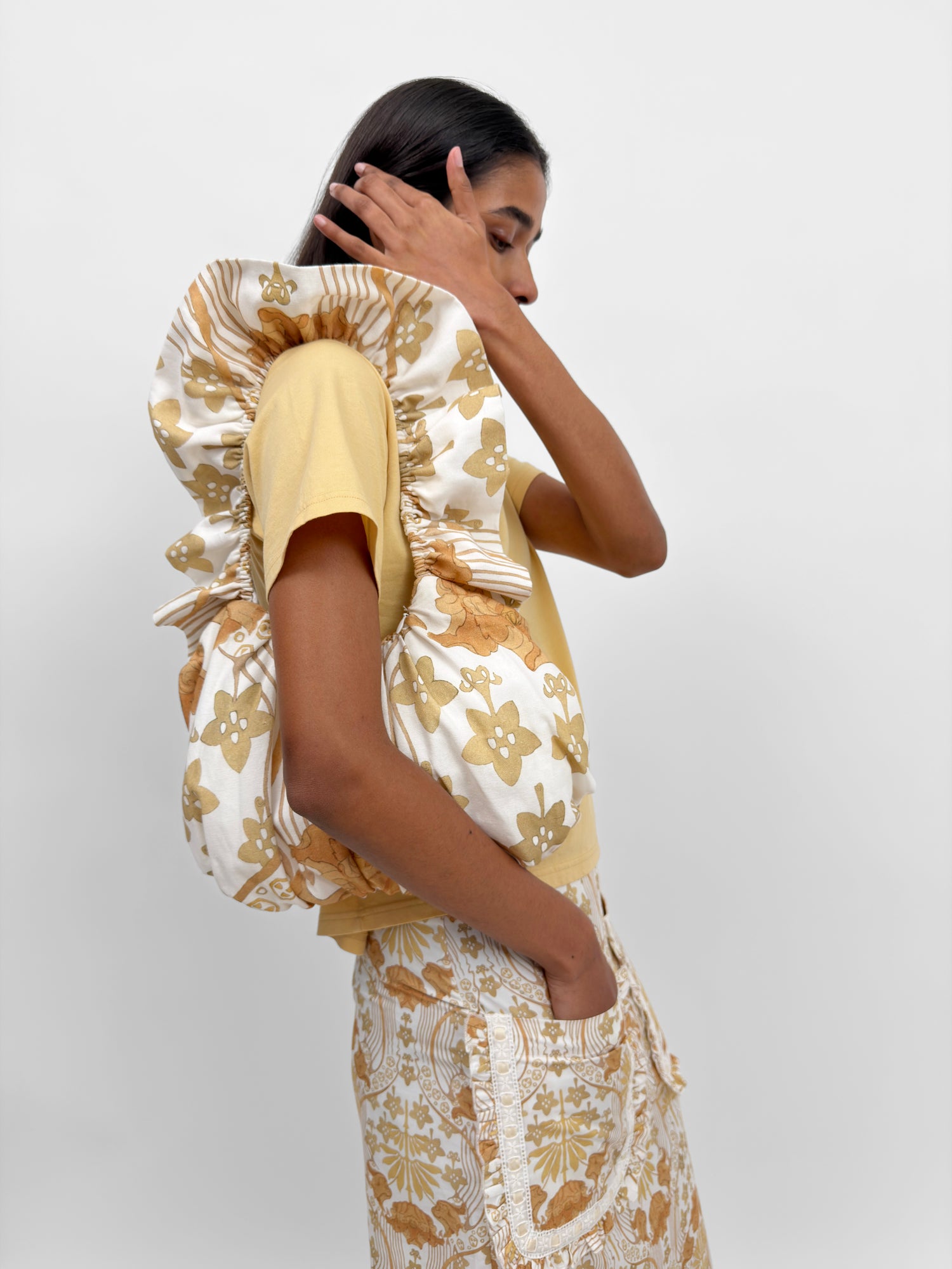 The Margot baby t-shirt with lace collar print