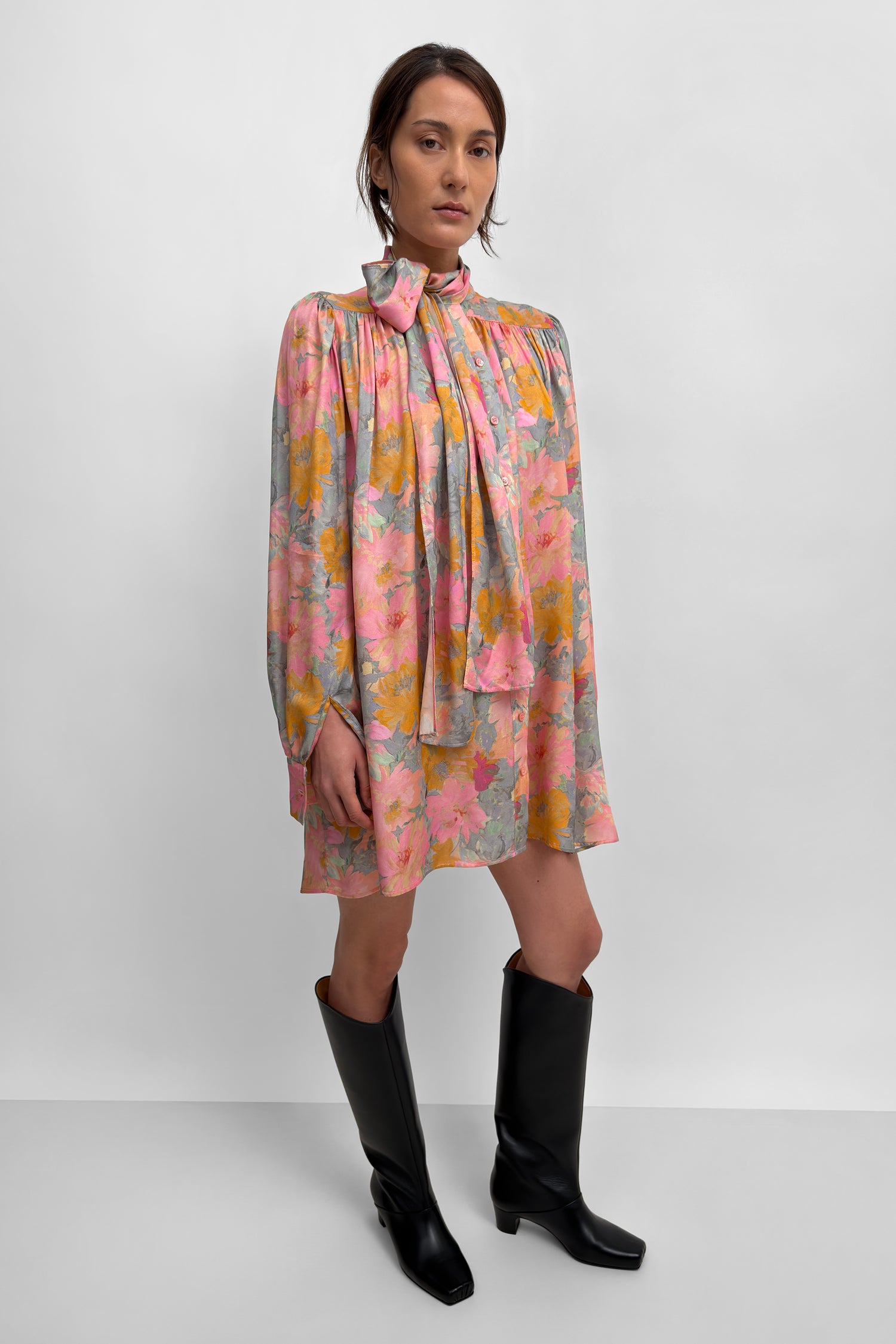 The Nayou mini bow tie dress