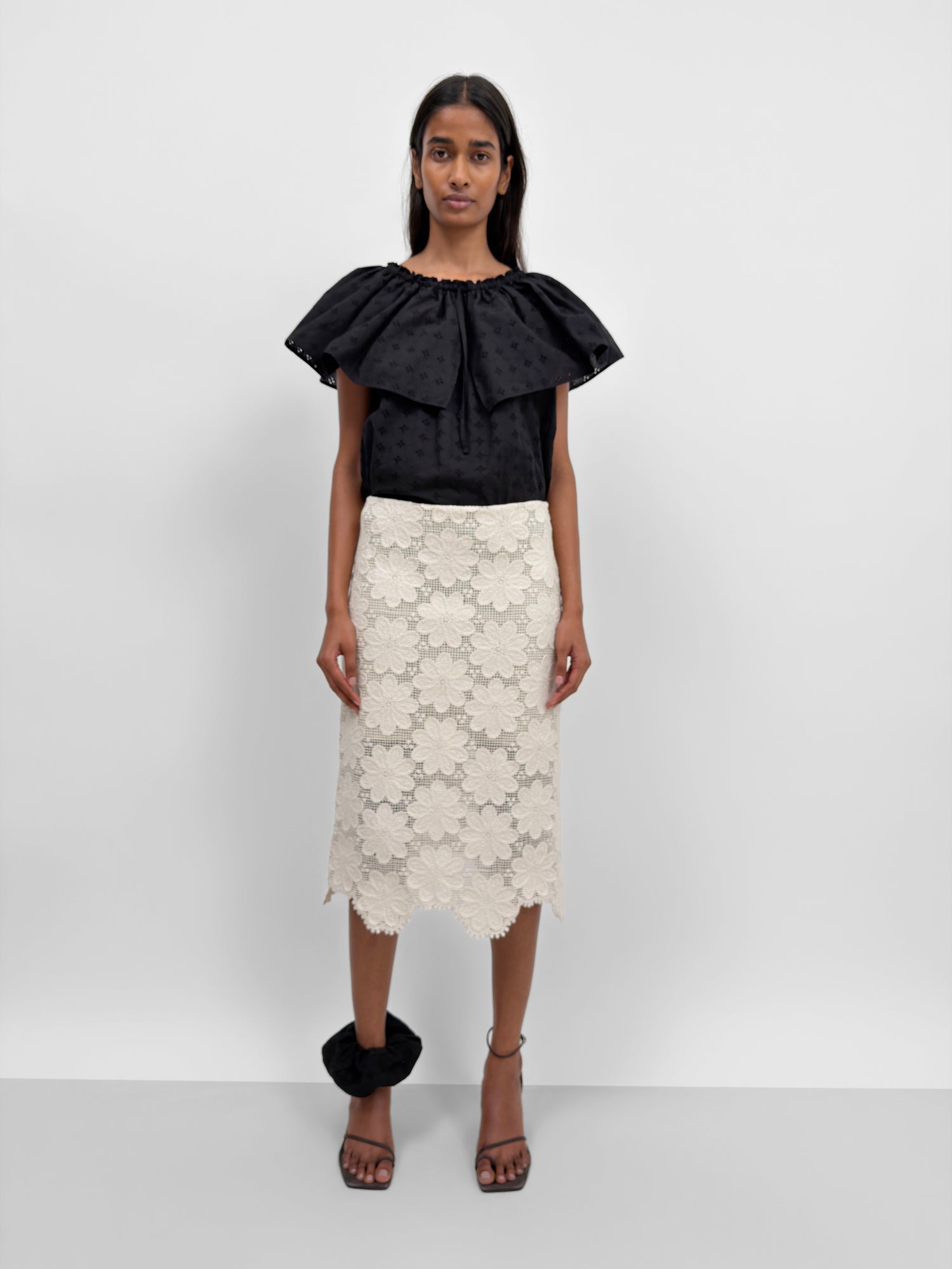 The Siv singoalla broderie anglaise top