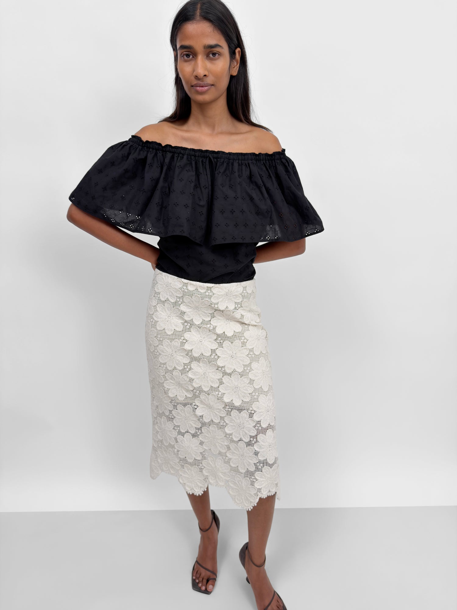 The Siv singoalla broderie anglaise top