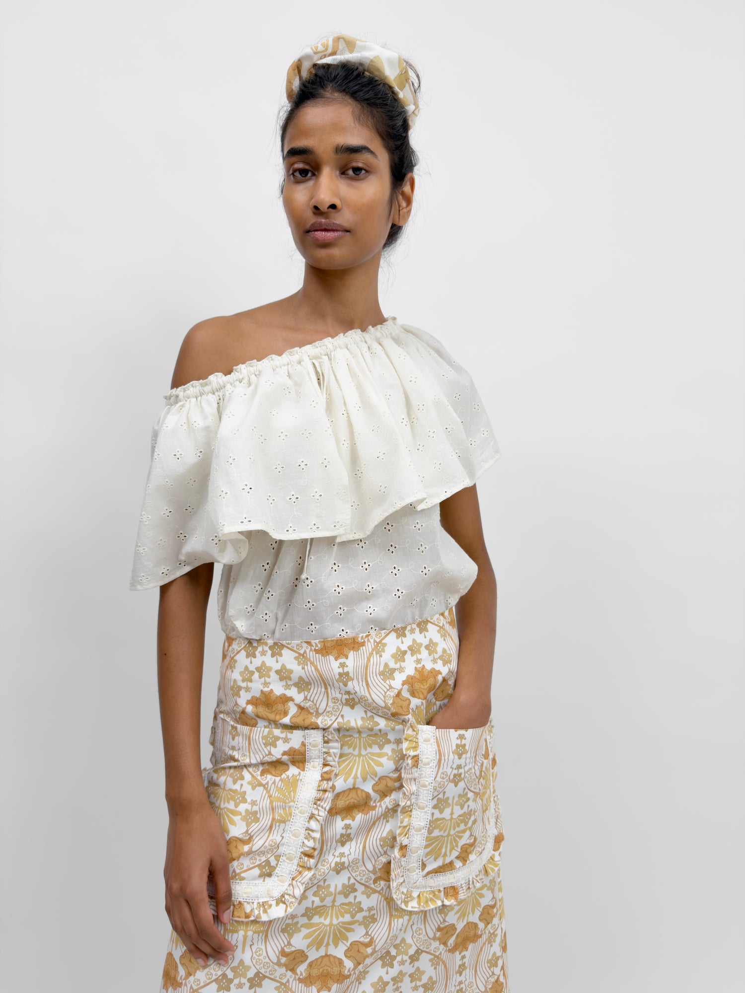 The Siv singoalla broderie anglaise top