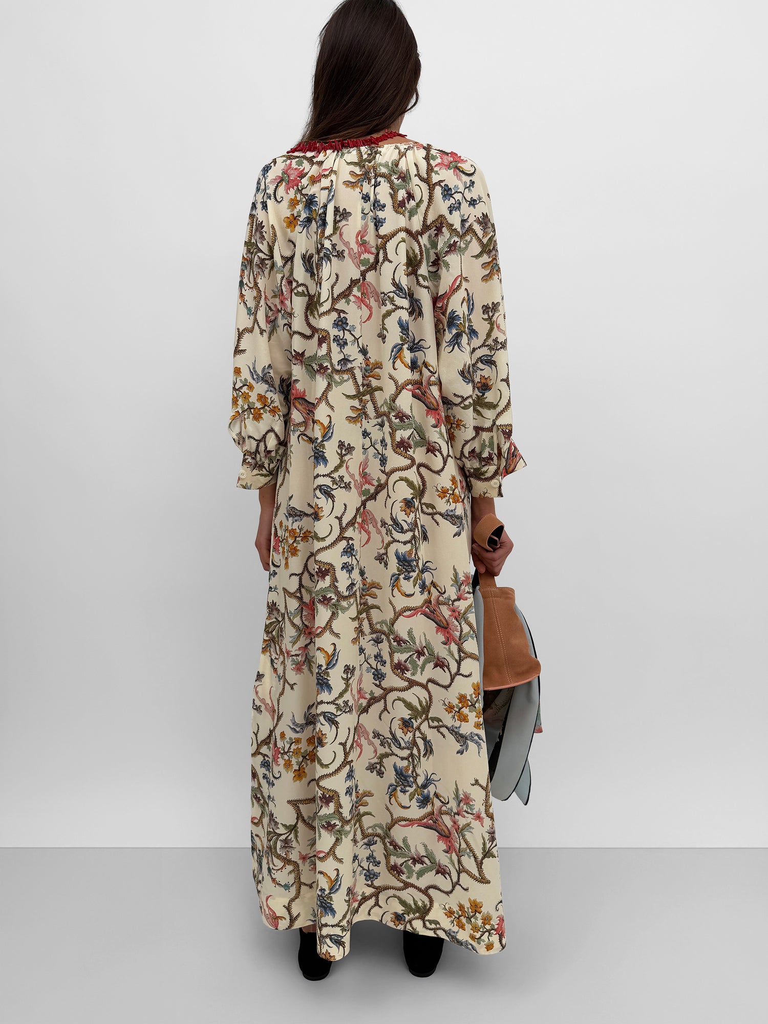 The Windy light silk dress in Trailing