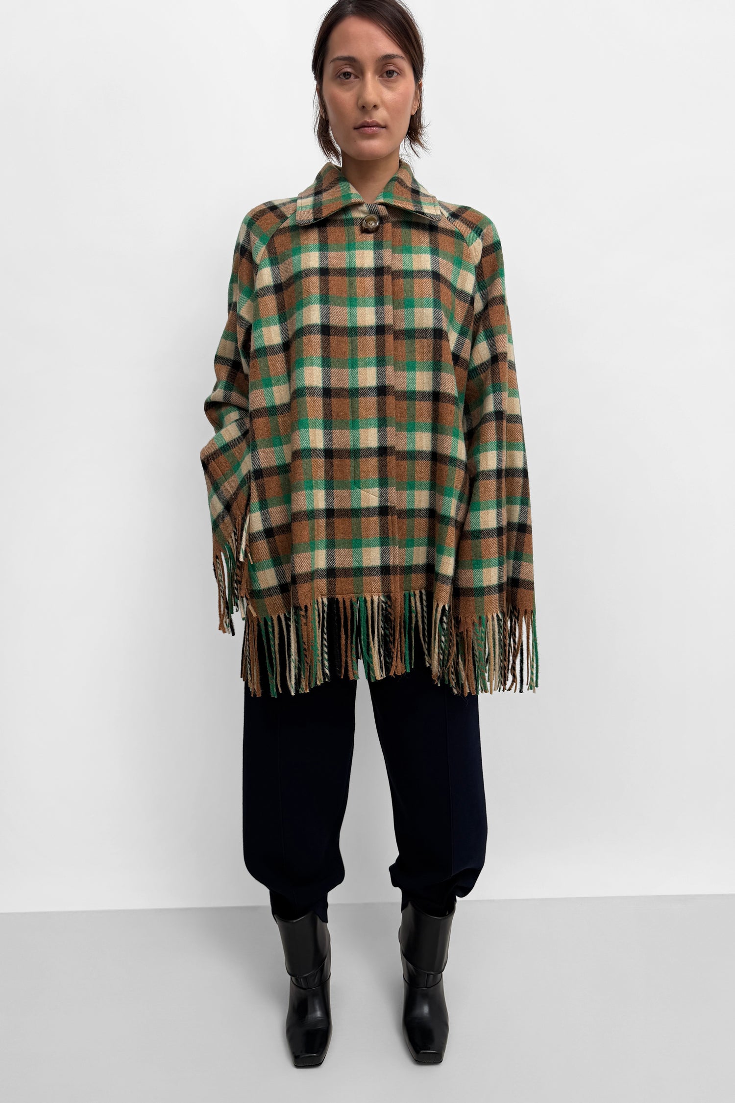 The Yuna blanket jacket with fringes