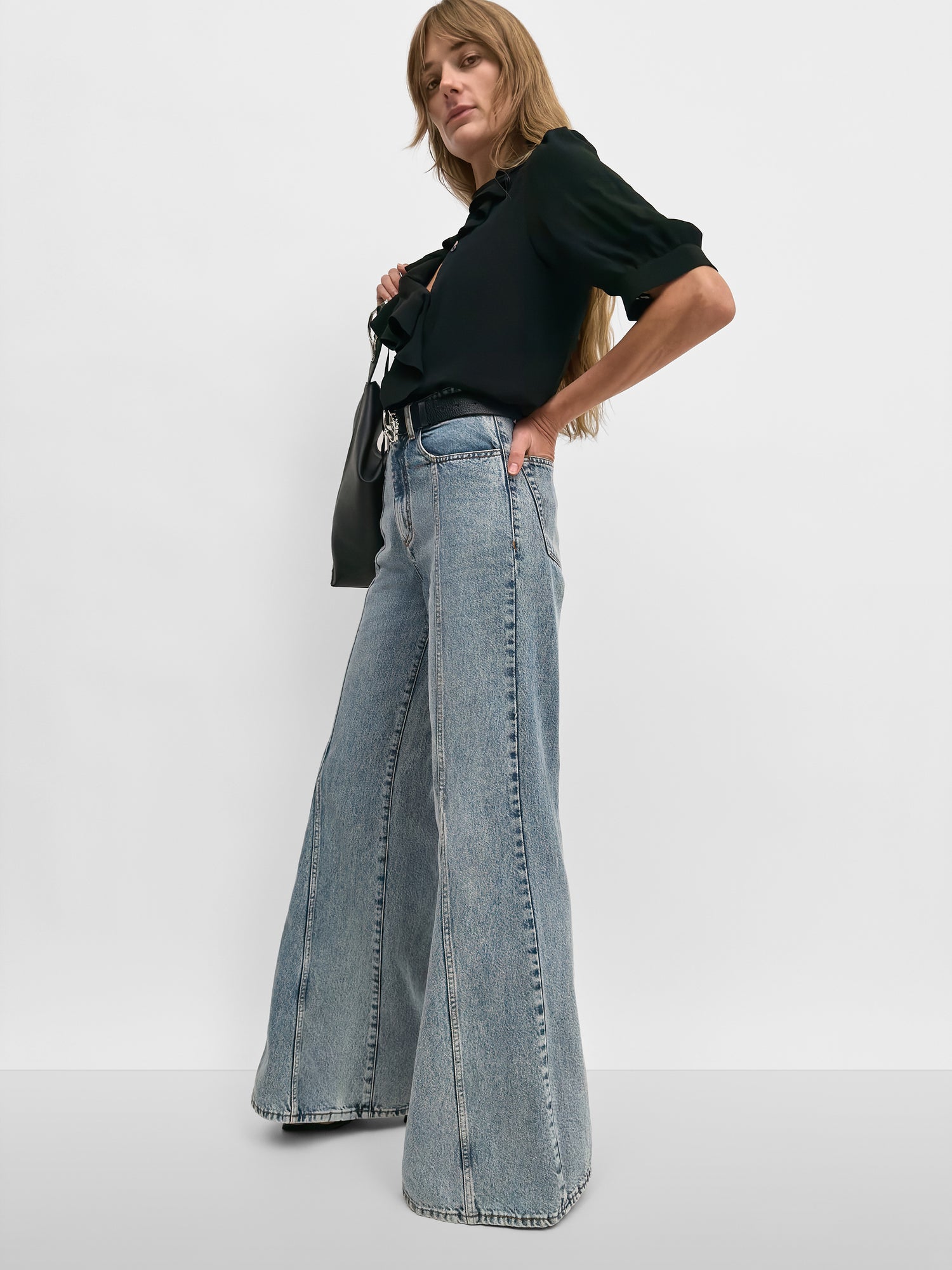 The Xilla flounce blouse